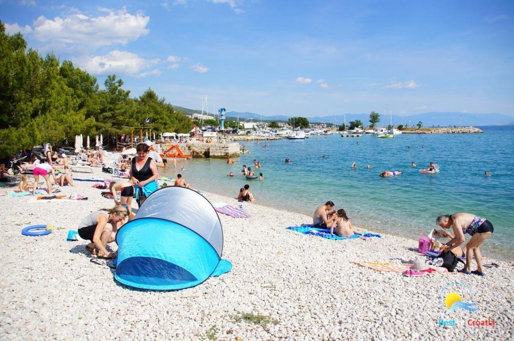 Loredana Apartments Crikvenica Bagian luar foto
