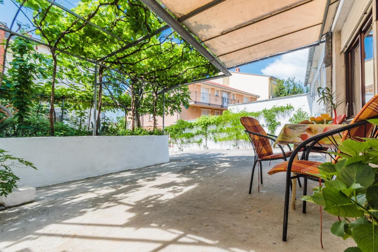 Loredana Apartments Crikvenica Bagian luar foto
